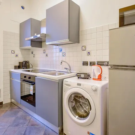 1 Bedroom Awesome In Appartamento Genova